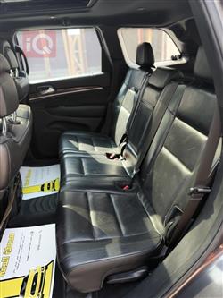 جیپ گراند شیرۆکی